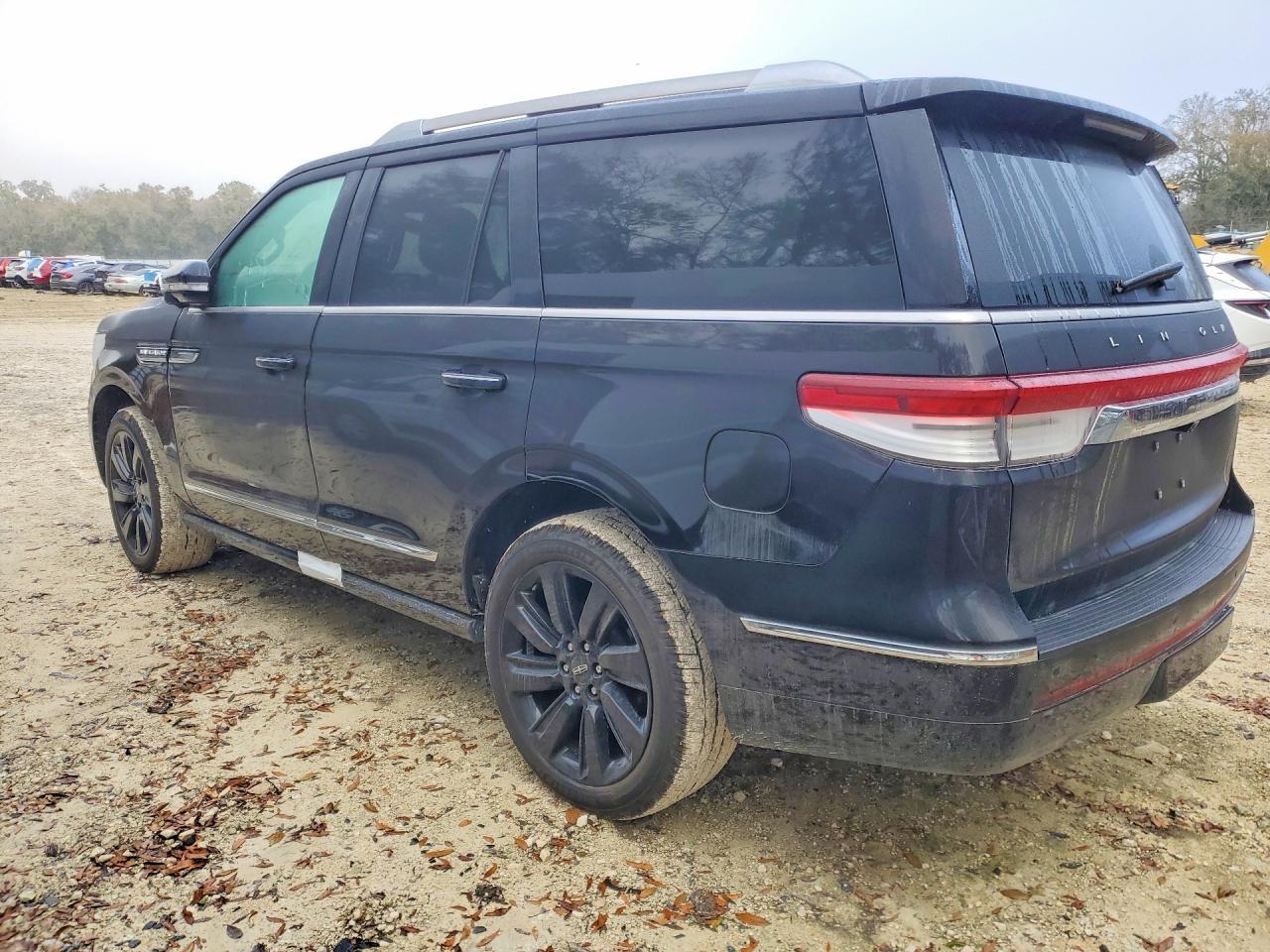 2023 Lincoln Navigator Reserve - Фото 2