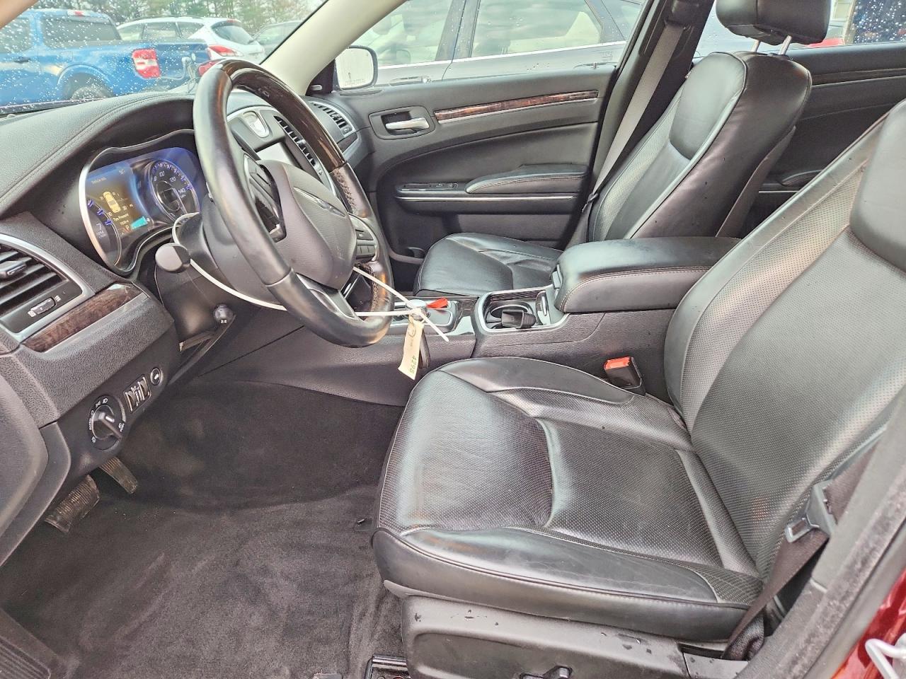 2016 Chrysler 300C - Image 7