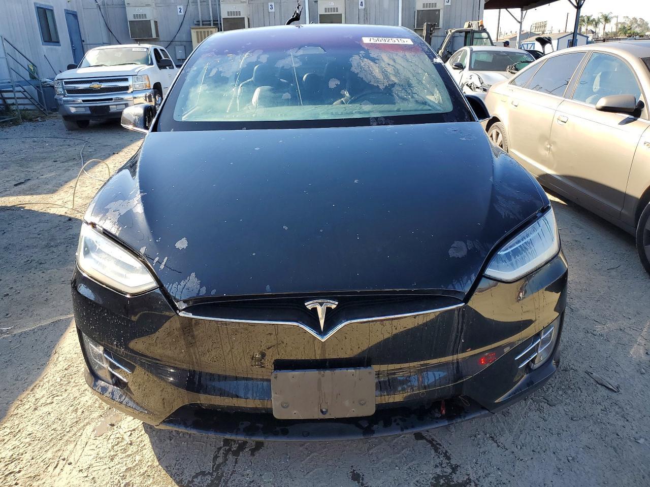 2018 Tesla Model X - Фото 5