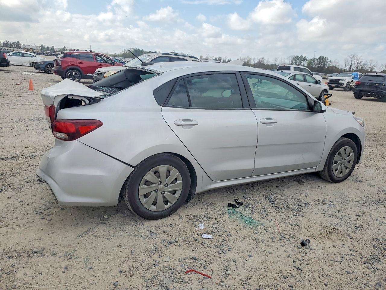 2020 Kia Rio S - Фото 3