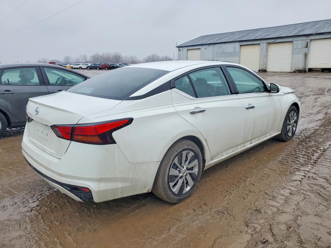 2022 Nissan Altima 2.5 S - Фото 3