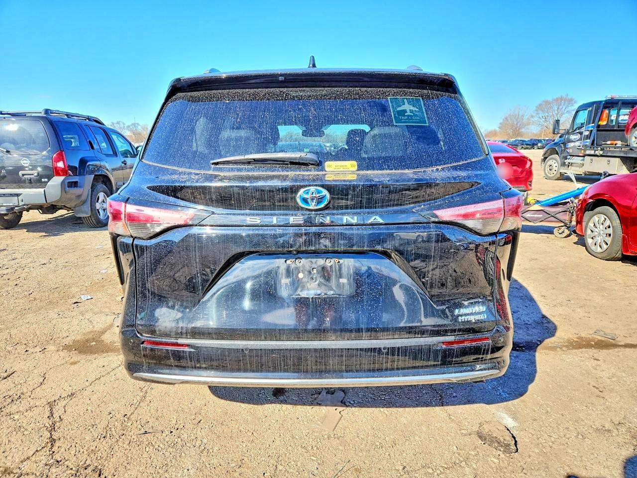 2021 Toyota Sienna Limited 7-Passenger - Image 6