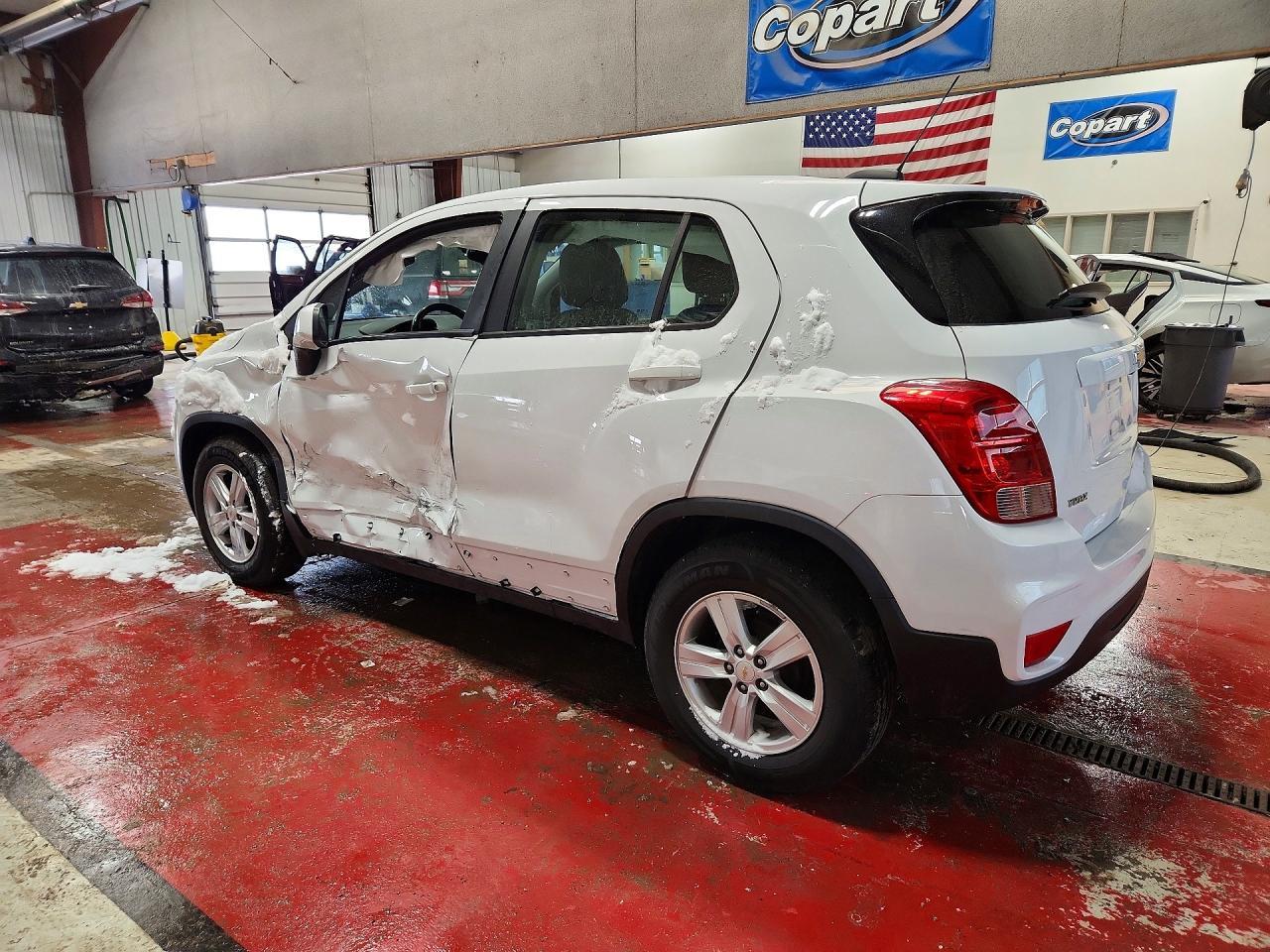 2020 Chevrolet Trax Ls - Фото 2