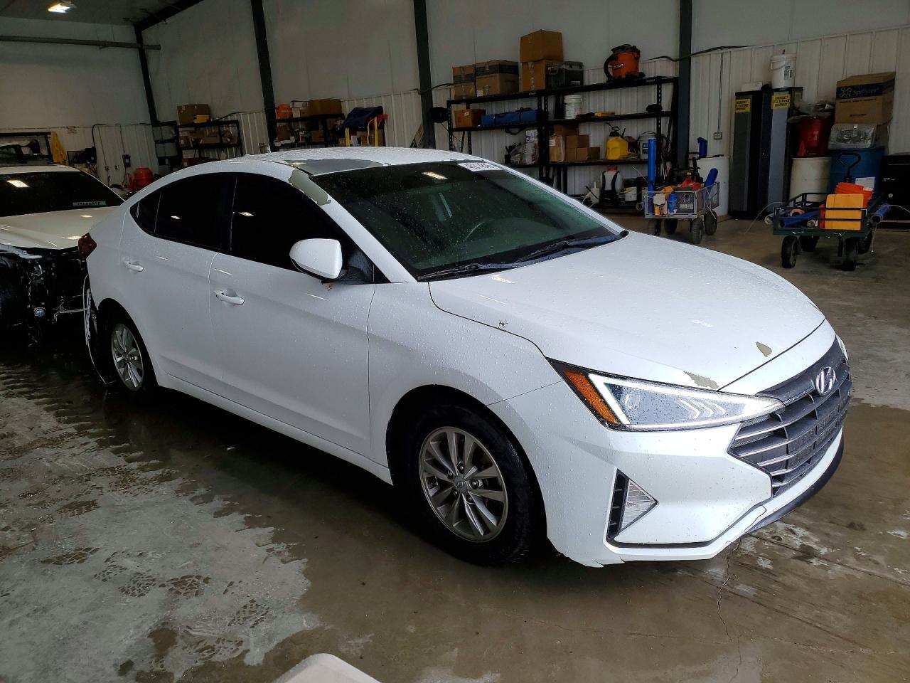 2019 Hyundai Elantra Eco - Фото 4