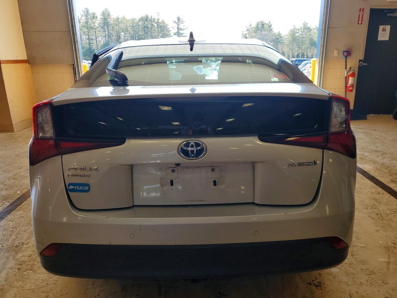 2022 Toyota Prius Le Awd-E - Фото 6