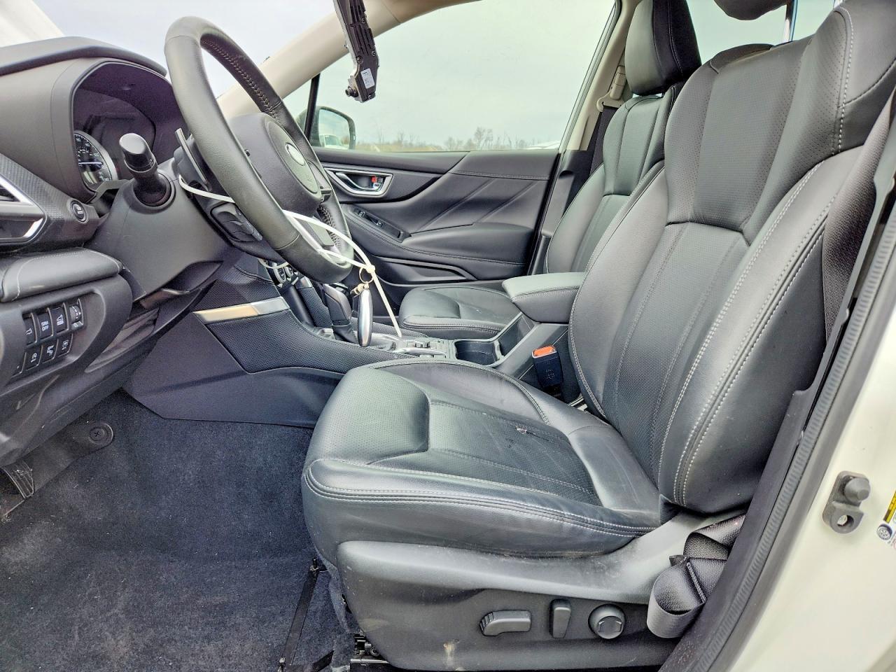 2023 Subaru Forester Touring - Image 7