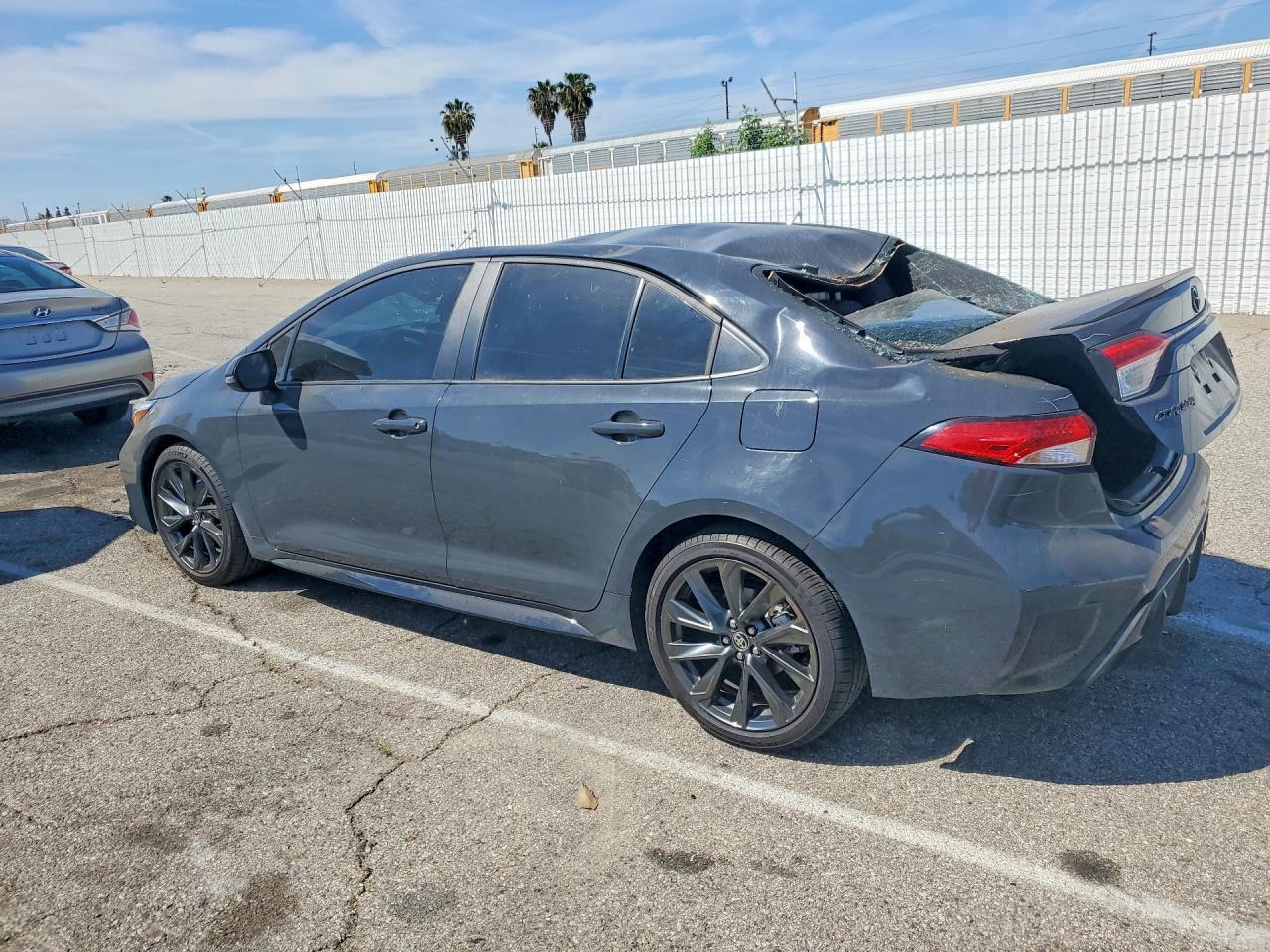 2025 Toyota Corolla Se - Фото 2