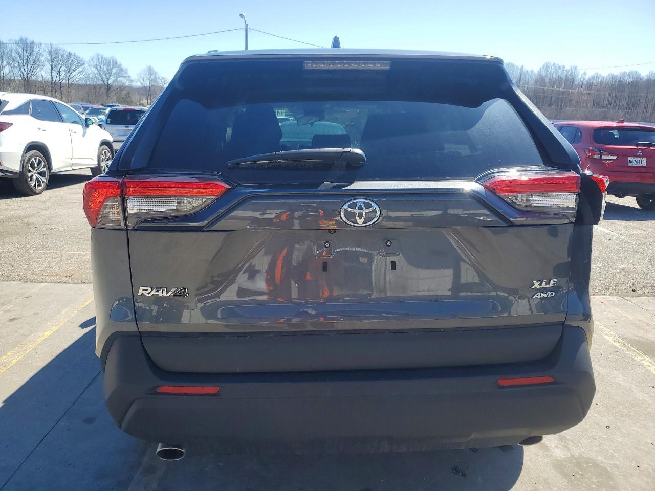 2025 Toyota Rav4 Xle - Image 6