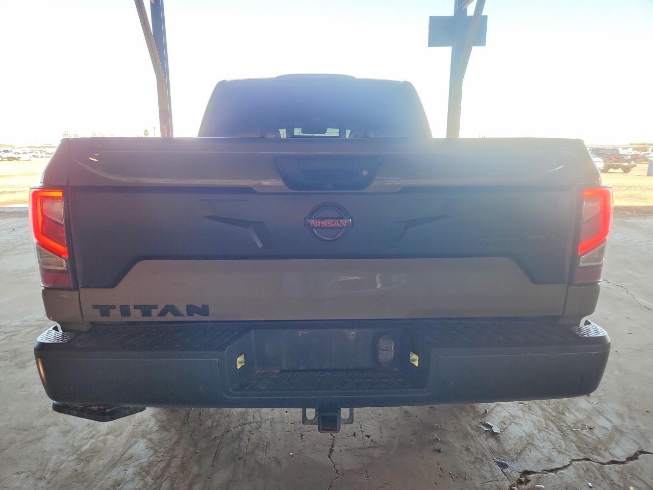 2021 Nissan Titan Pro-4X - Image 6