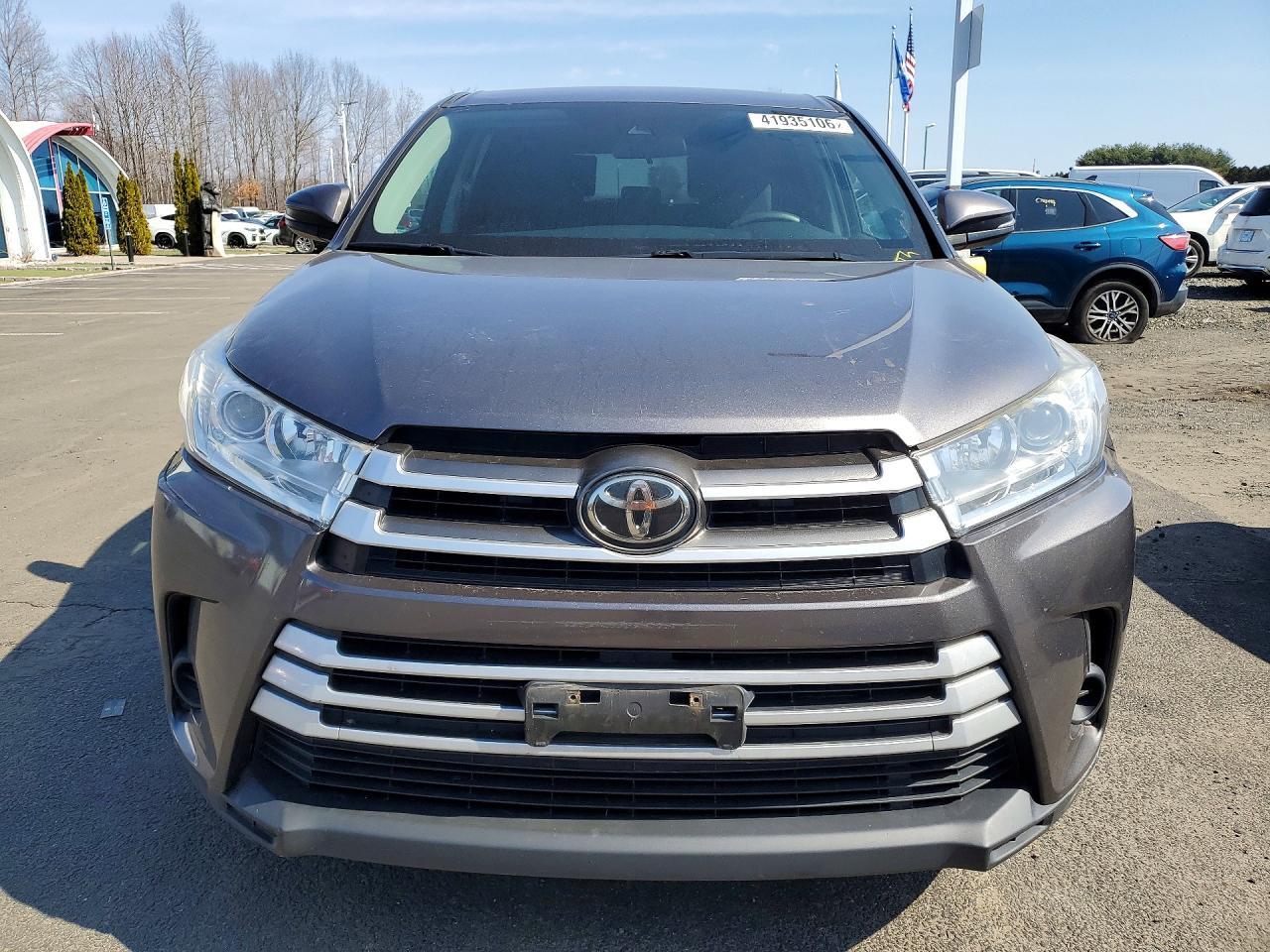 2017 Toyota Highlander Le - Фото 5