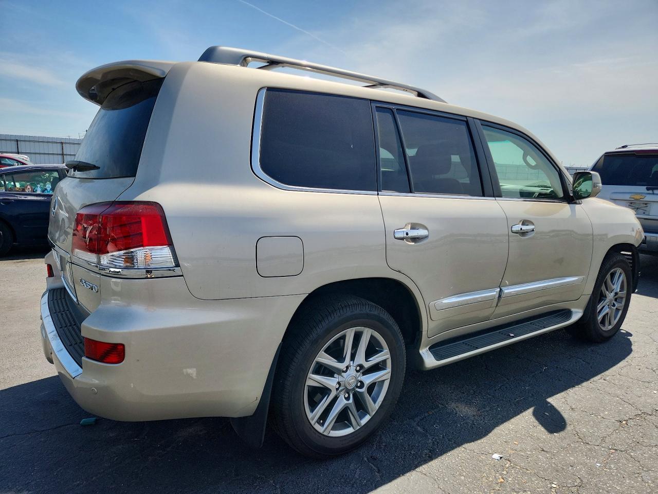 2013 Lexus Lx 570 Base - Image 3