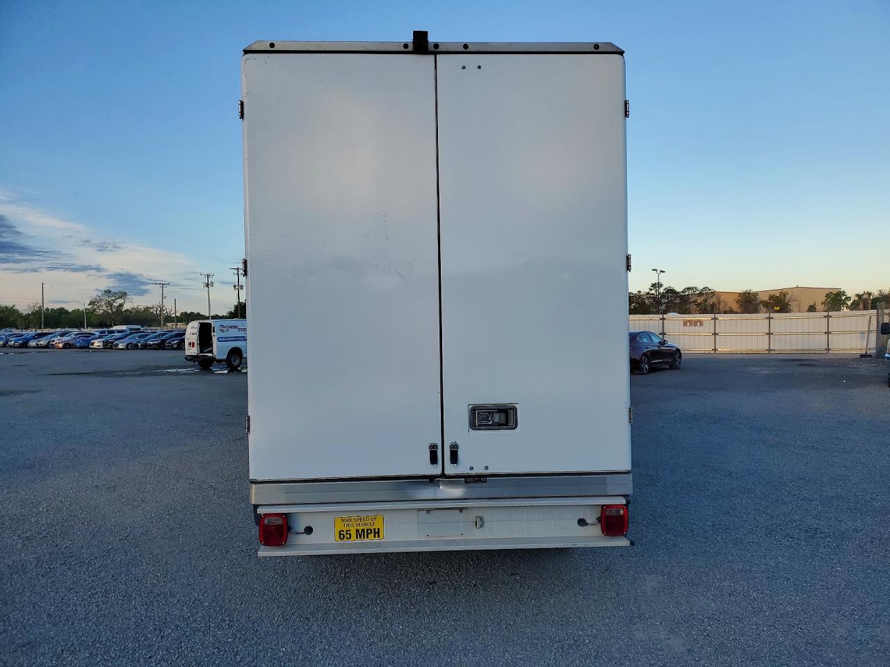 2021 Ford Transit Delivery Truck - Фото 6