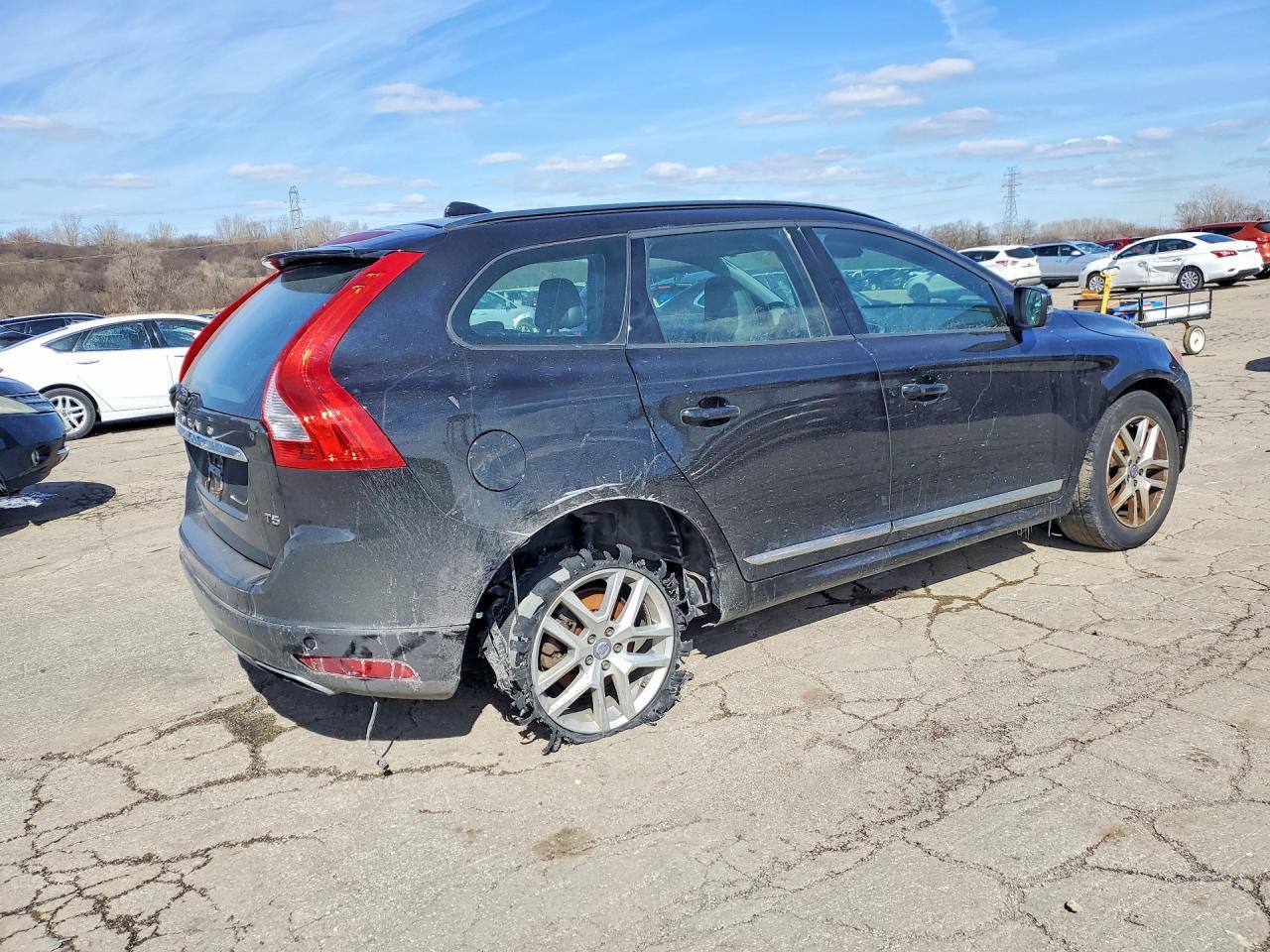 2017 Volvo Xc60 T5 - Фото 3