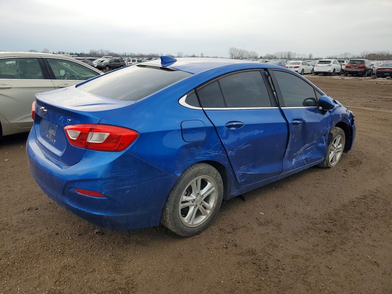 2017 Chevrolet Cruze Lt - Фото 3