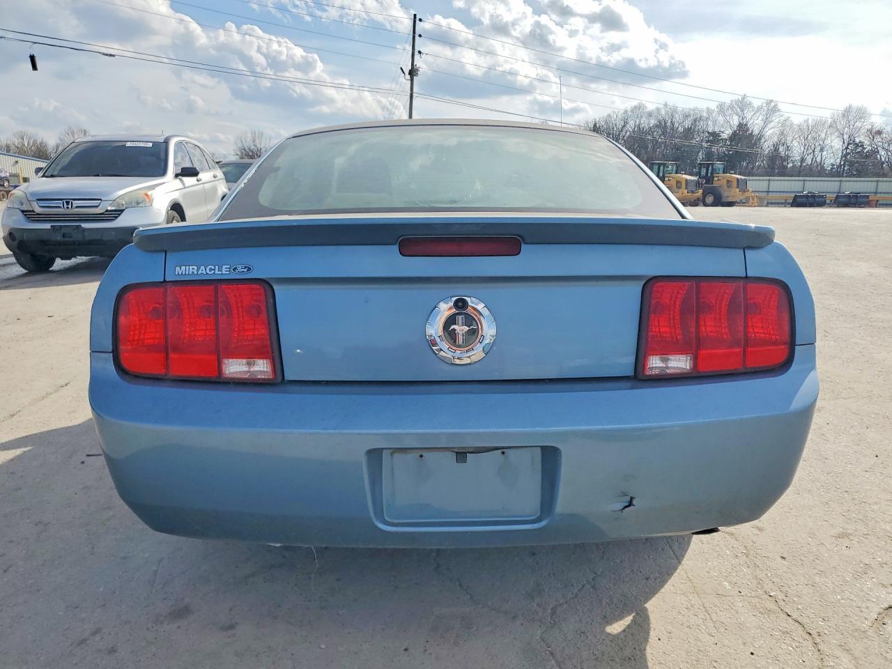 2008 Ford Mustang - Image 6