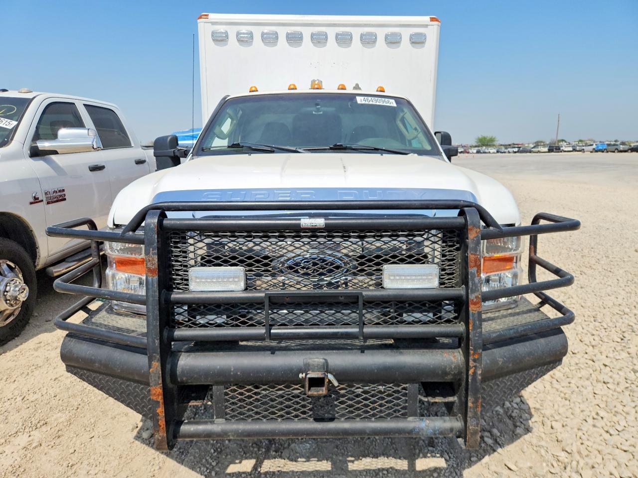 2010 Ford F350 Super Duty Ambulance - Фото 5