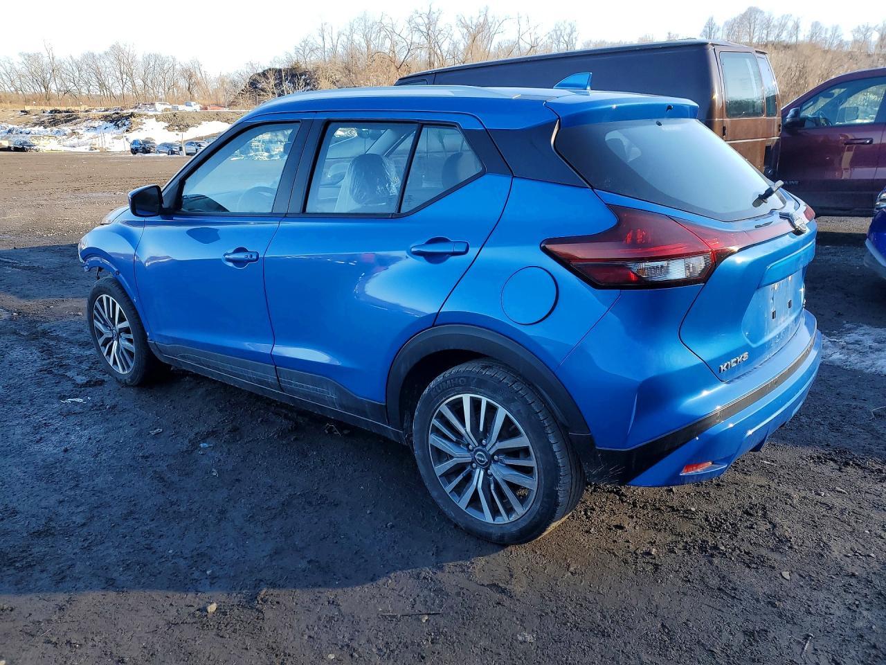 2022 Nissan Kicks Sv - Image 2