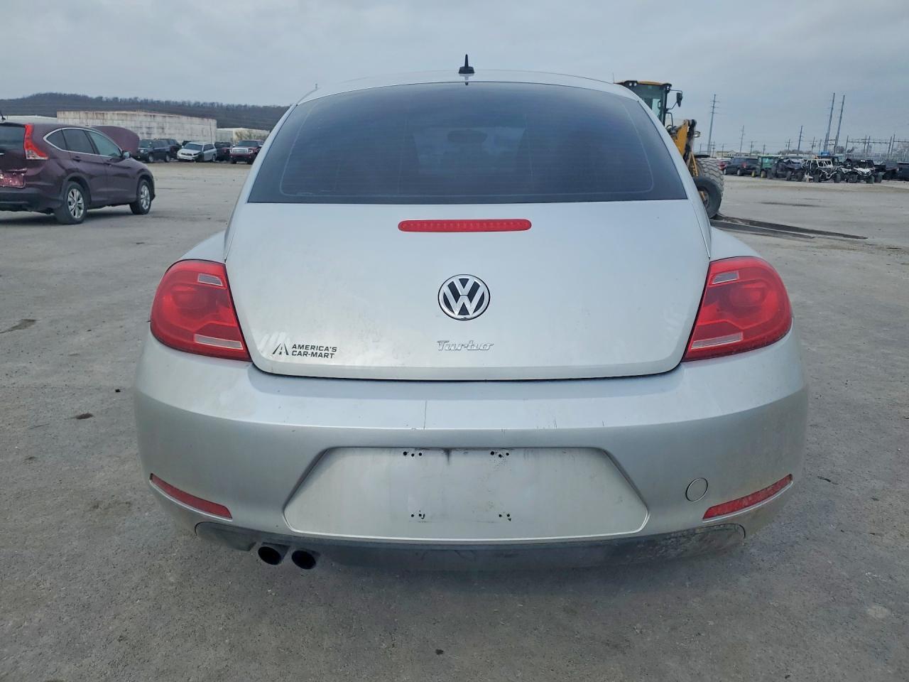 2016 Volkswagen Beetle 1.8T - Фото 6