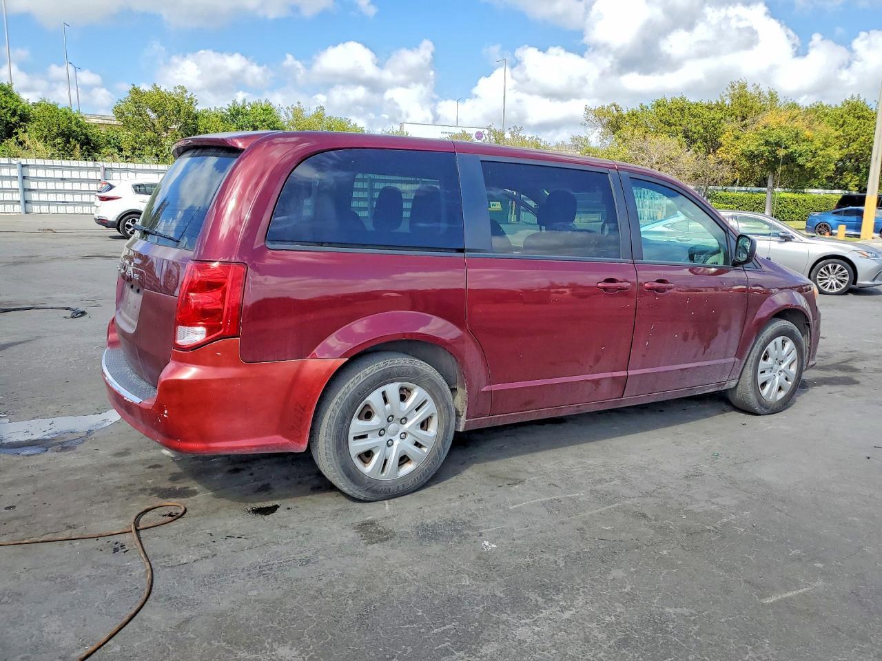 2018 Dodge Grand Caravan Se - Фото 3