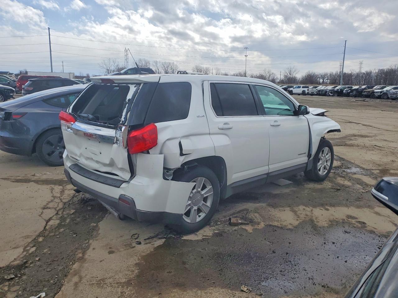 2011 GMC Terrain Sle - Image 3