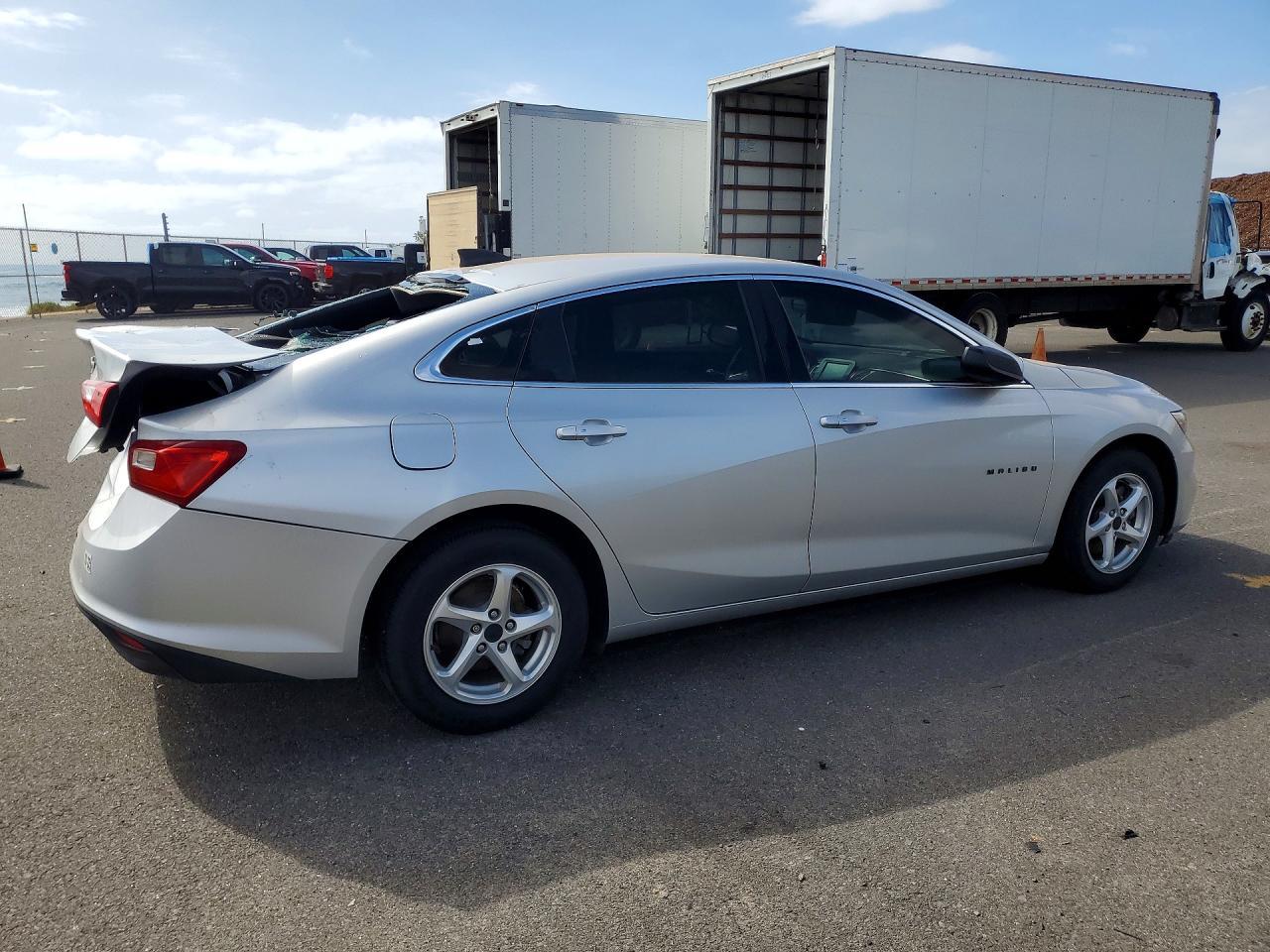 2018 Chevrolet Malibu Ls - Image 3