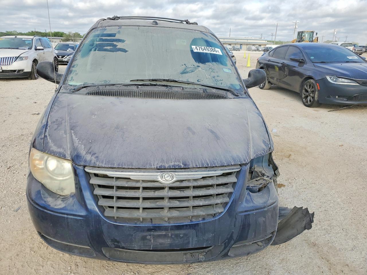 2005 Chrysler Town & Country Lx - Фото 5