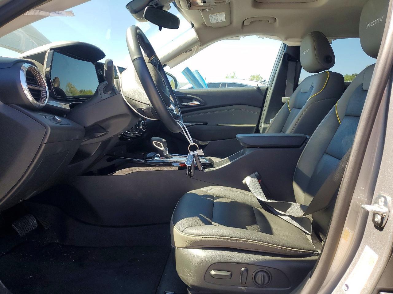 2025 Chevrolet Trax Fwd Activ - Image 7