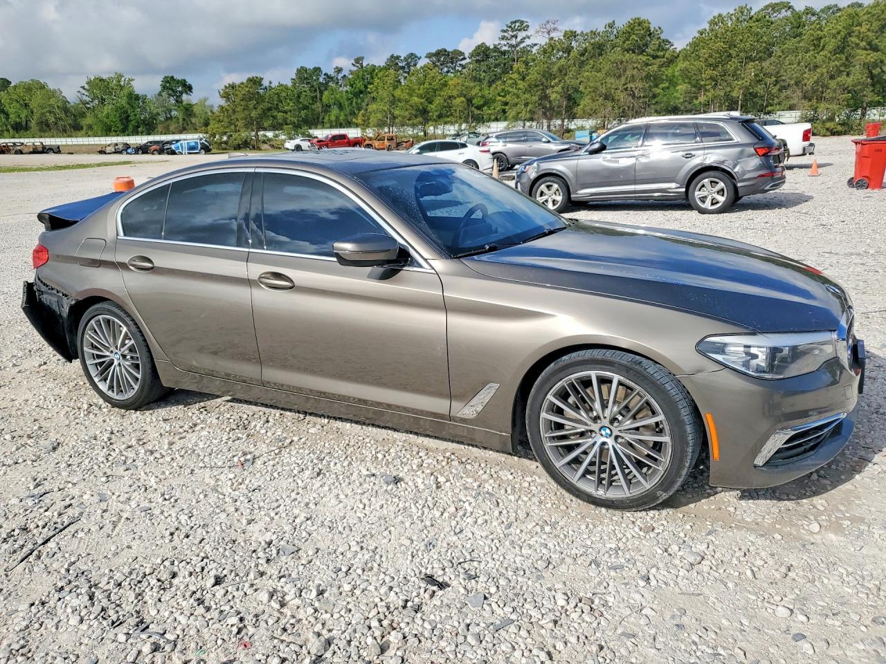 2019 BMW 530 I - Фото 4