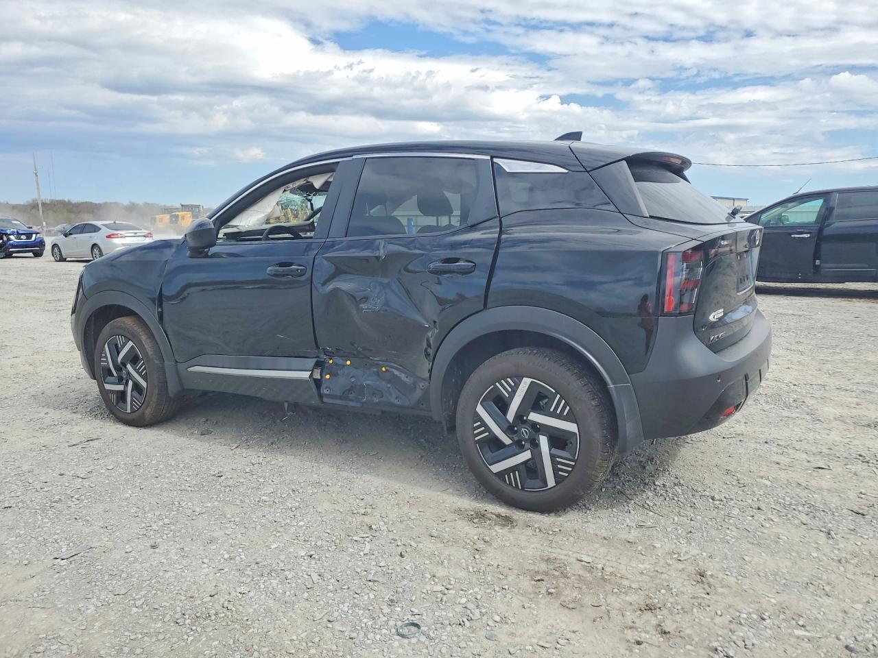 2025 Nissan Kicks Sv - Фото 2