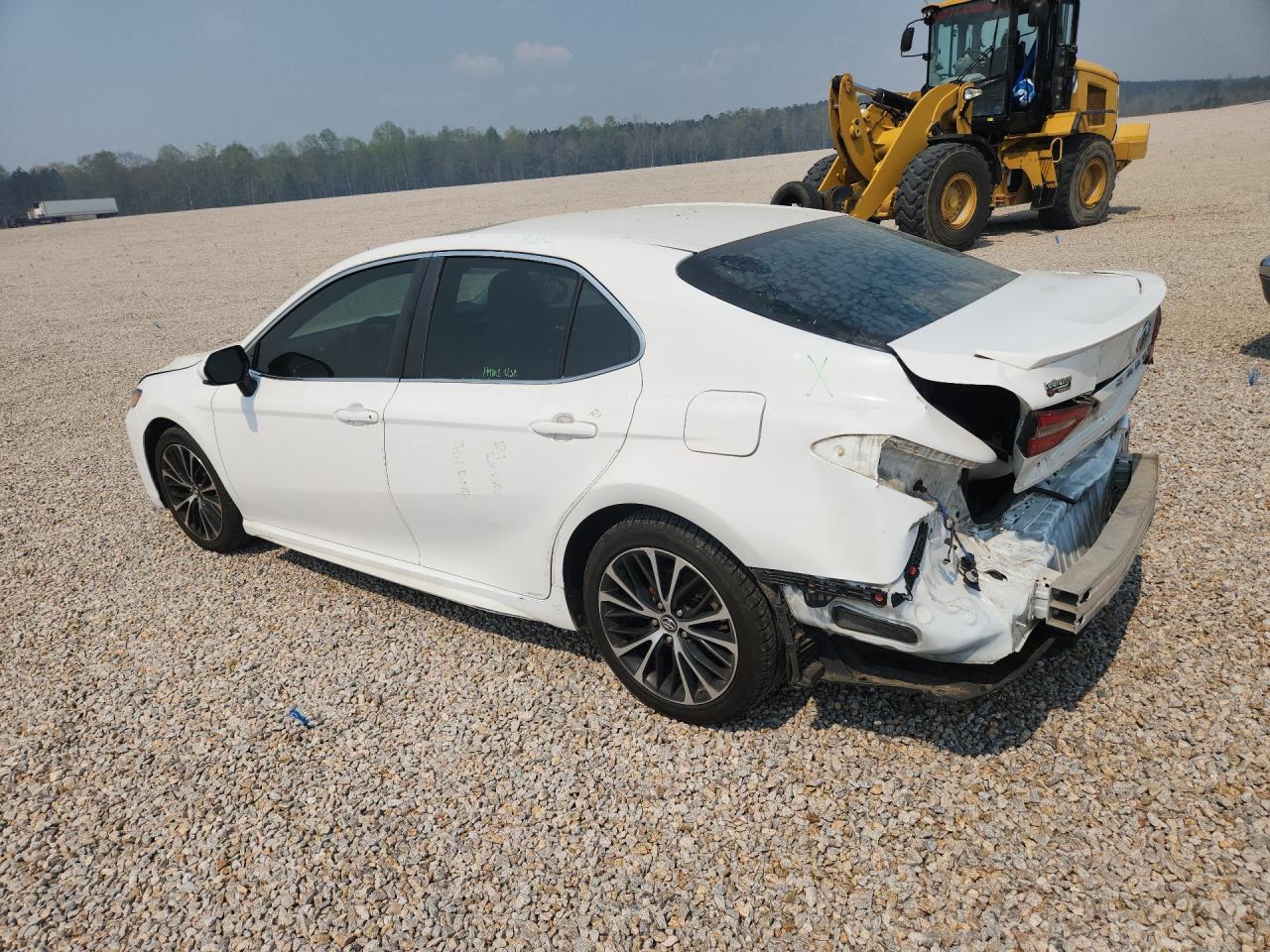 2018 Toyota Camry Se - Фото 2