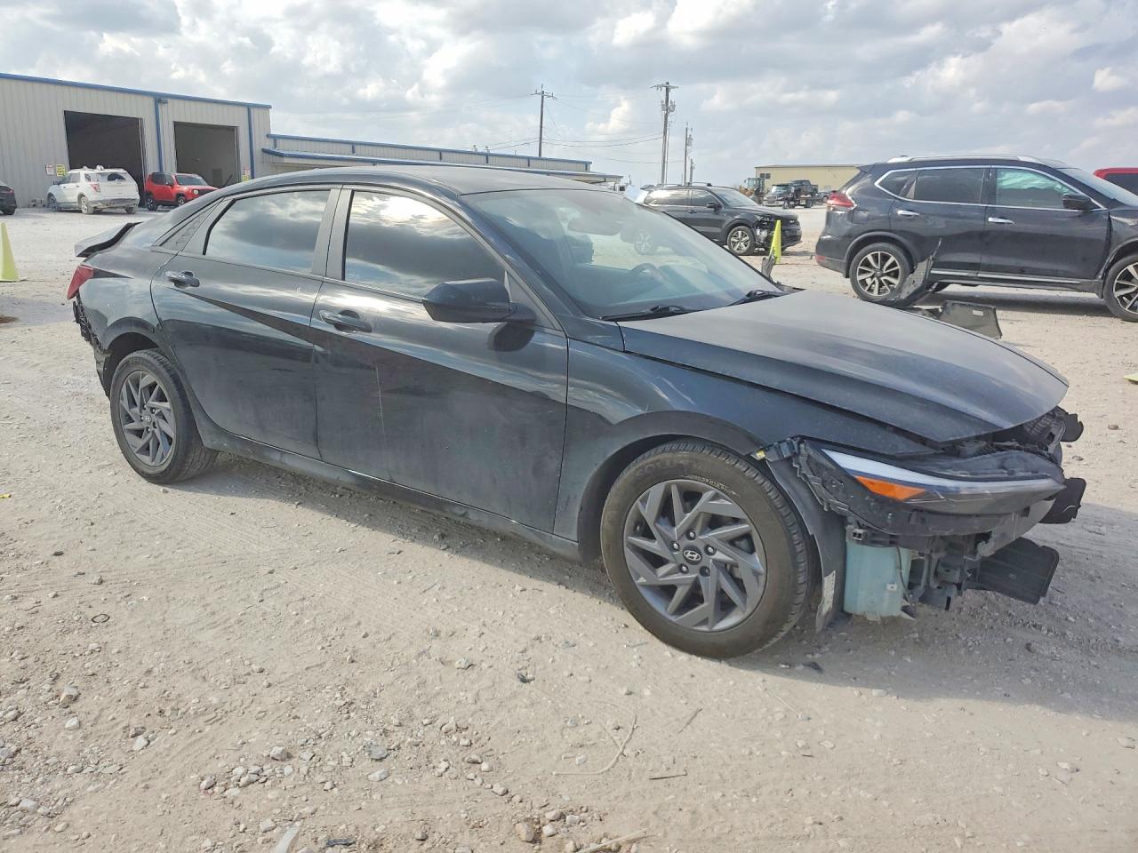 2024 Hyundai Elantra Hybrid - Image 4