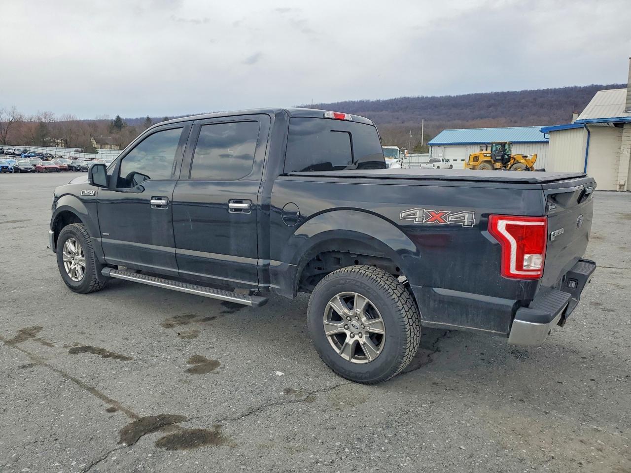 2017 Ford F150 Supercrew - Фото 2