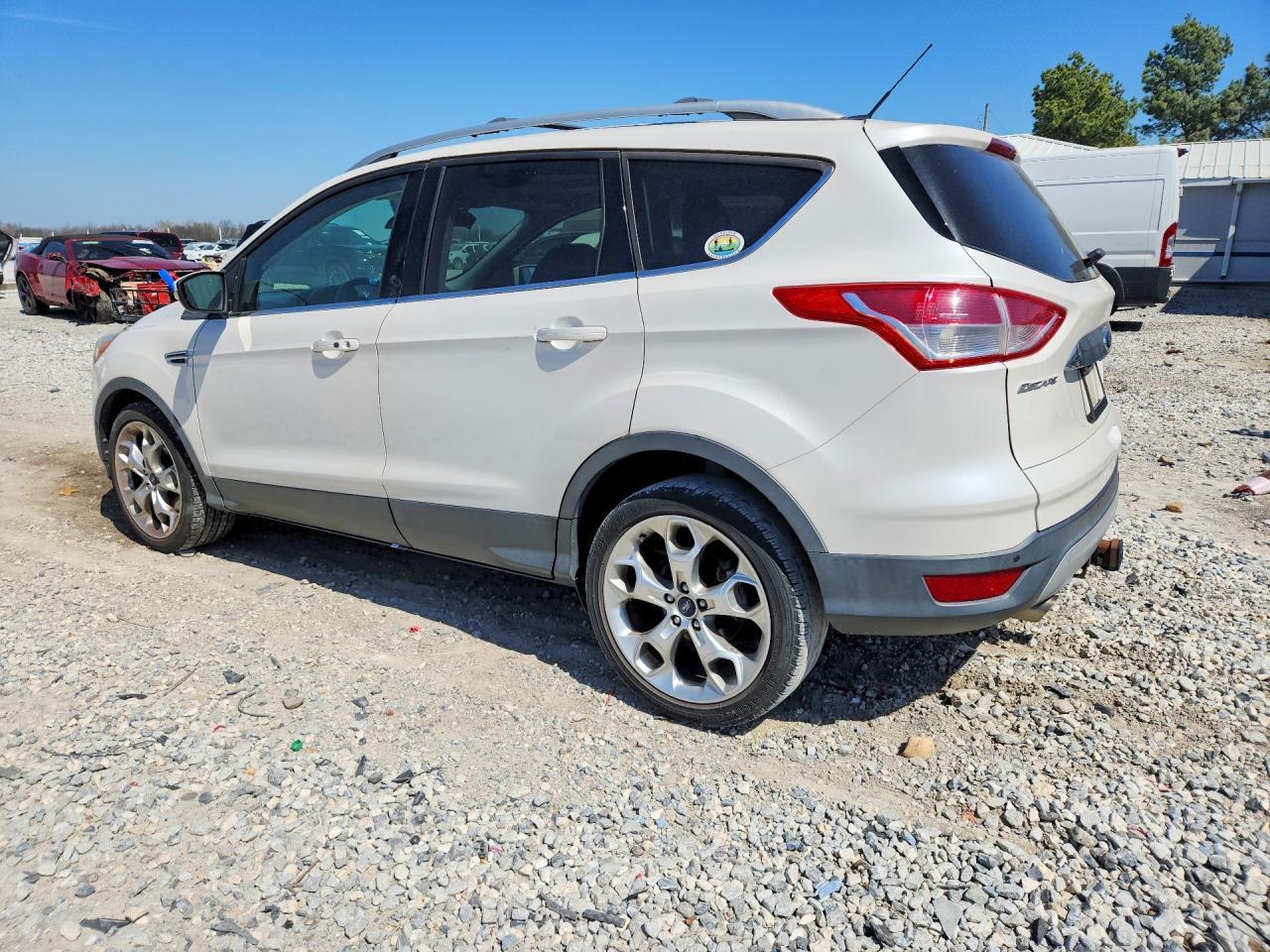 2016 Ford Escape Titanium - Фото 2