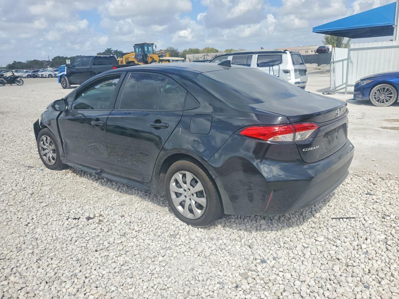 2022 Toyota Corolla Le - Фото 2