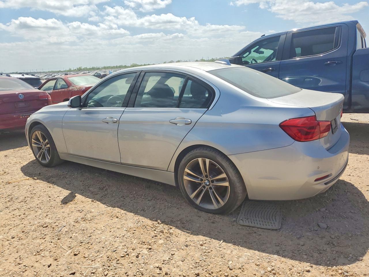 2017 BMW 330 I Sport - Фото 2