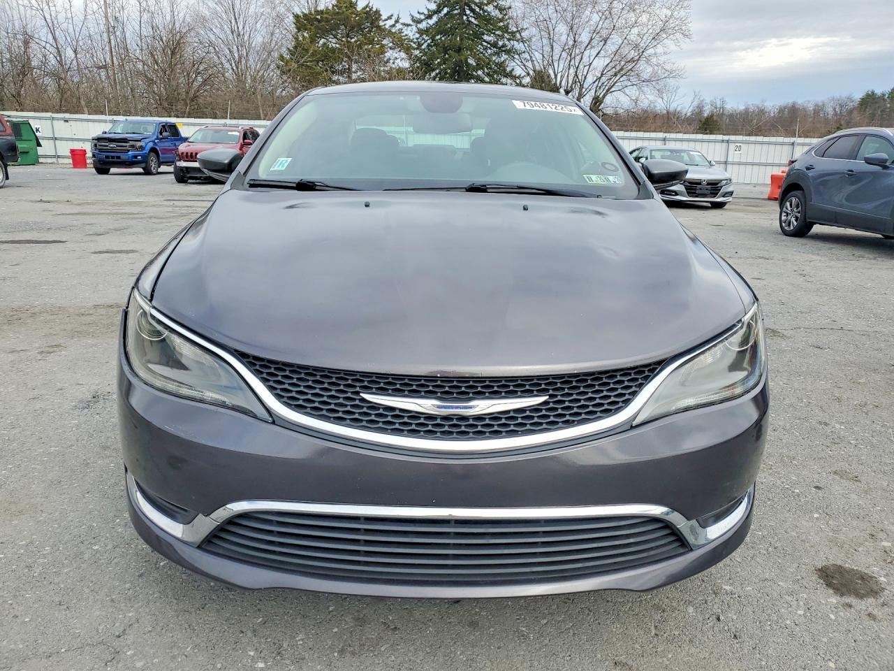 2016 Chrysler 200 Limited - Image 5