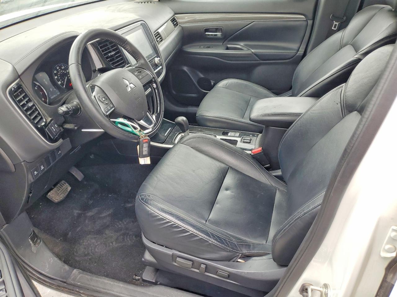 2020 Mitsubishi Outlander Se - Фото 7