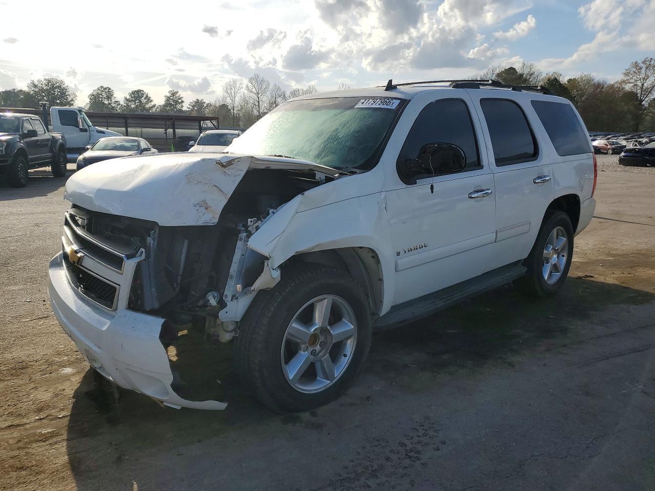 2013 Chevrolet Tahoe C1500 Ls