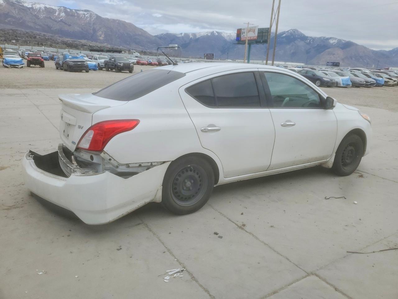 2016 Nissan Versa 1.6 Sv - Image 3