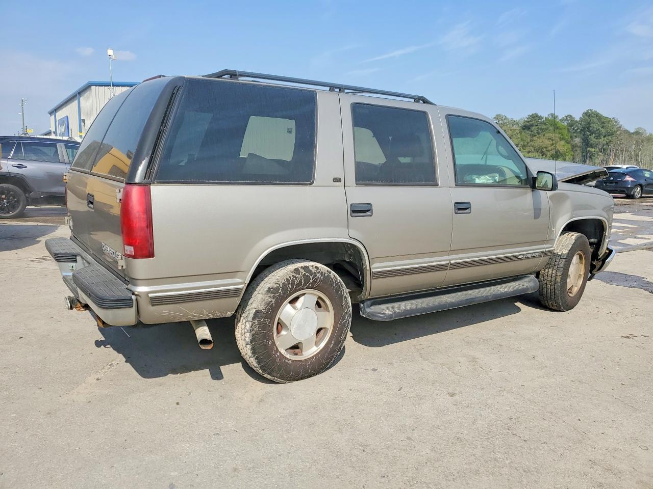 1999 Chevrolet Tahoe K1500 - Фото 3