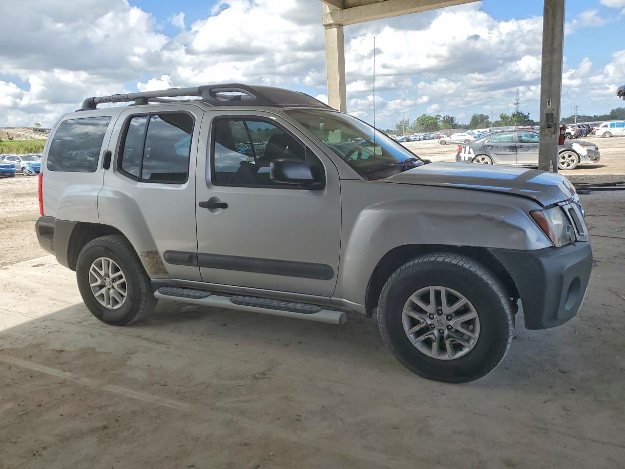 2014 Nissan Xterra S - Image 4