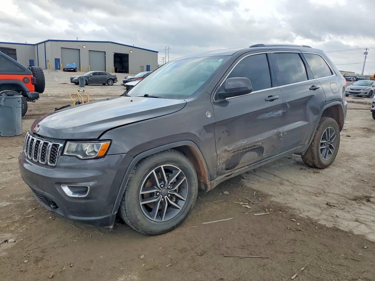 2020 Jeep Grand Cherokee Laredo