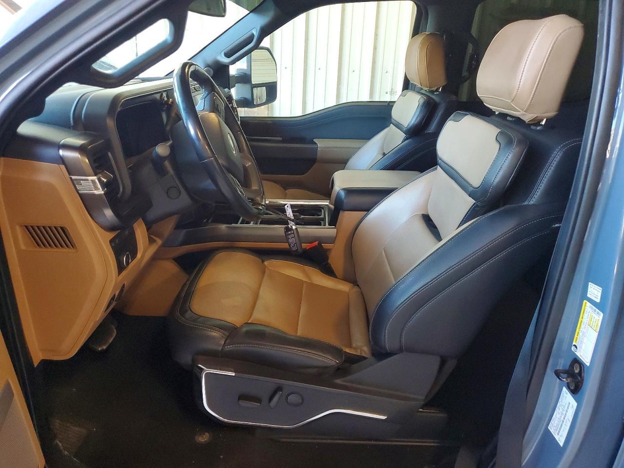 2023 Ford F350 Super Duty - Image 7