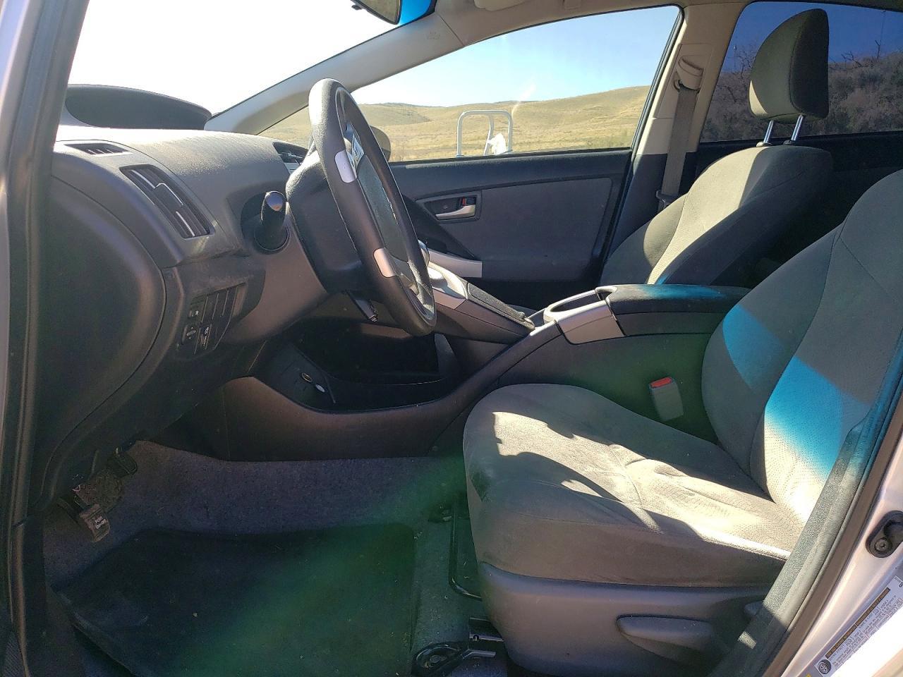 2015 Toyota Prius Two - Image 7