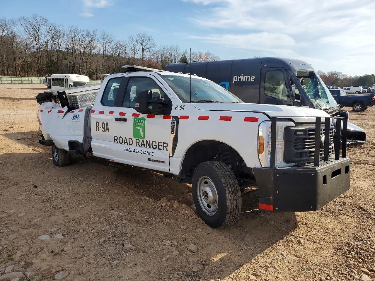 2024 Ford F250 Super Duty - Фото 4