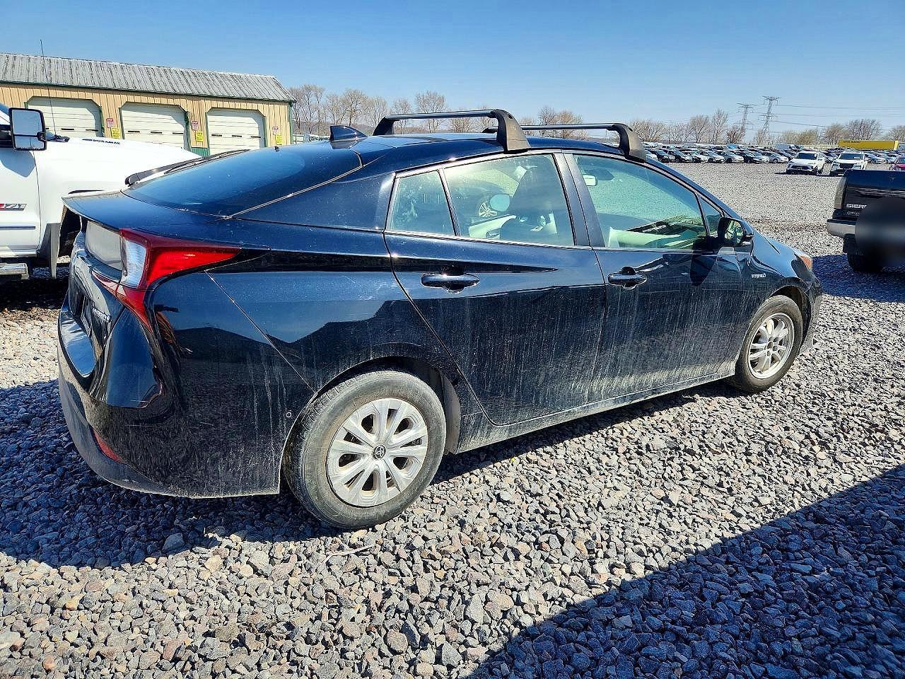2021 Toyota Prius Le - Фото 3