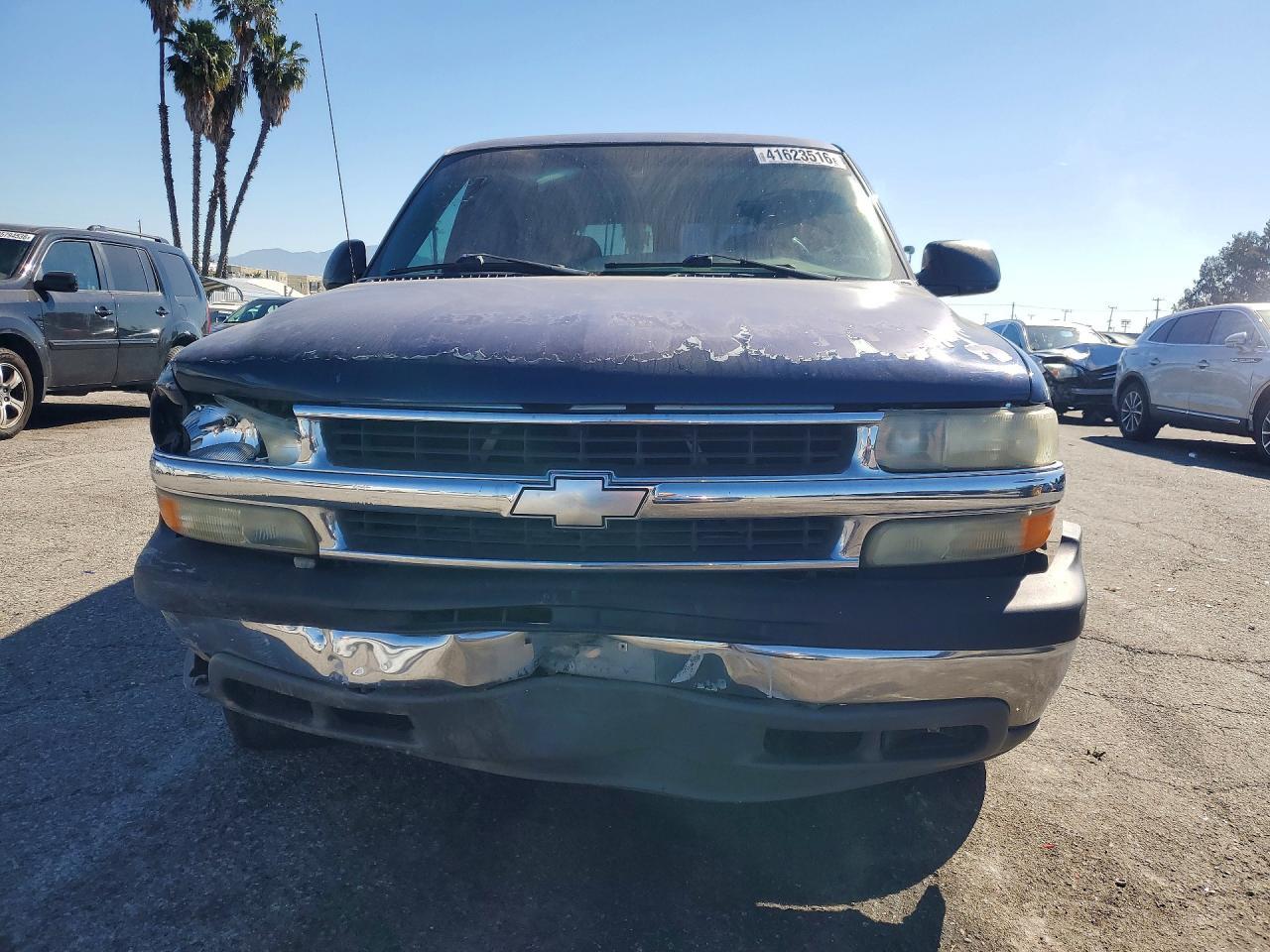 2002 Chevrolet Tahoe C1500 - Image 5