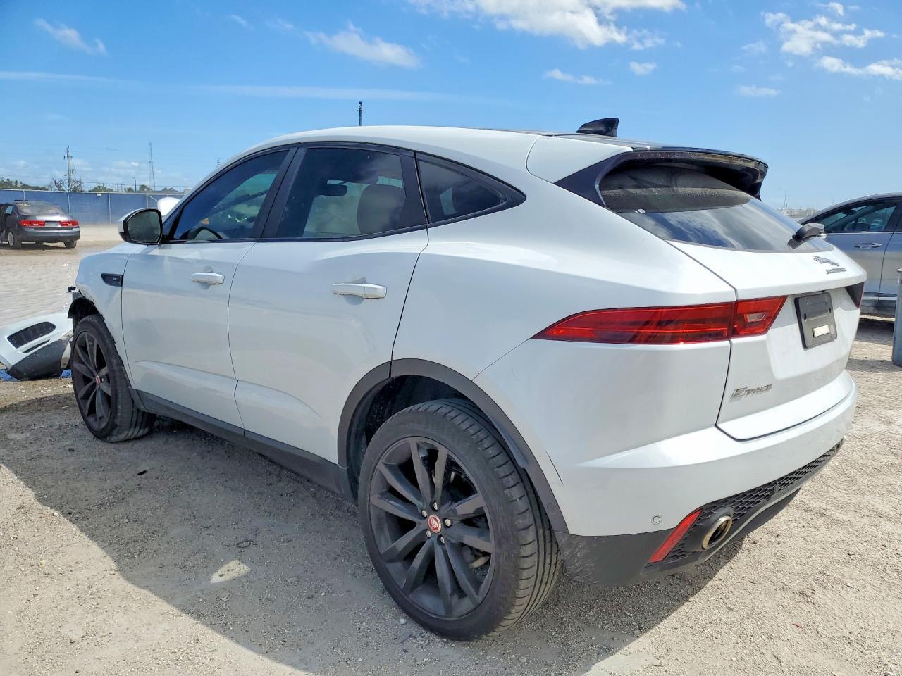 2019 Jaguar E-Pace Se - Фото 2