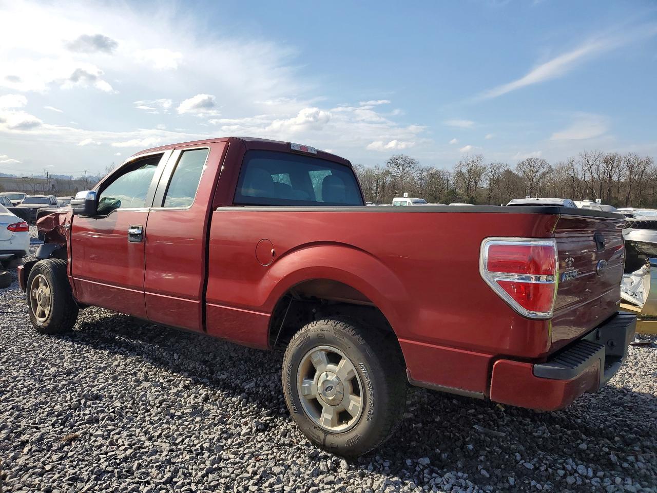 2014 Ford F150 Super Cab - Фото 2