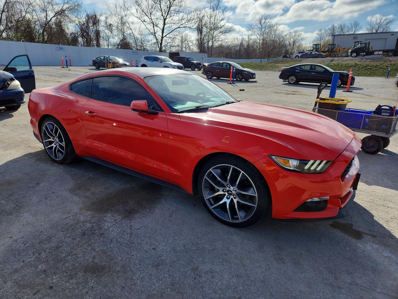 2015 Ford Mustang - Фото 4